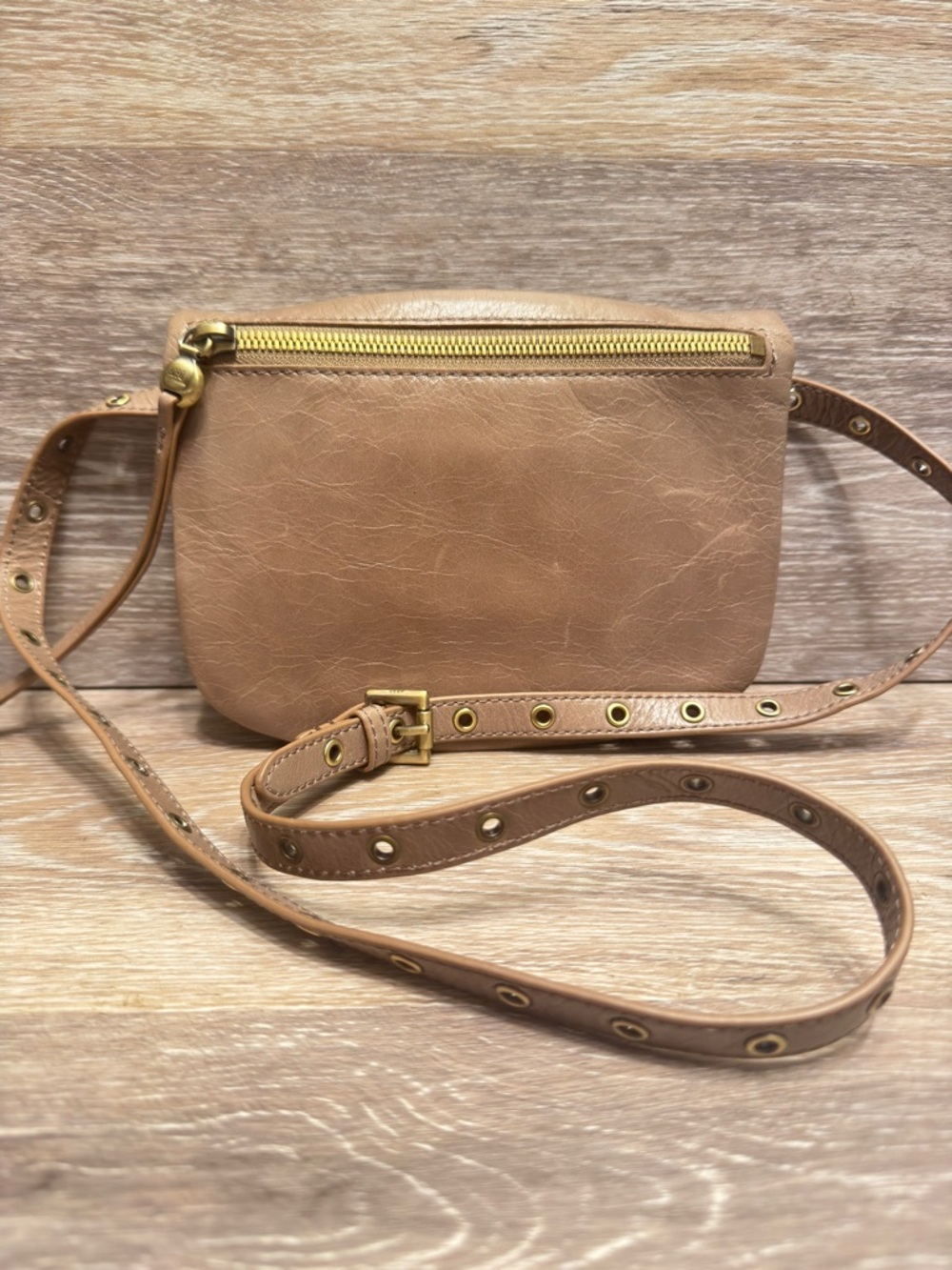 Hobo Saunter Leather Belt Parchment Bag Wallet Card Slots Travel Festival Brown